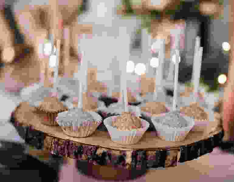 image-caption-5 image-caption-5